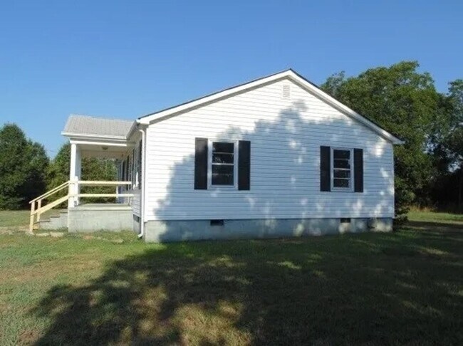 Building Photo - 961 Iron Bridge Rd