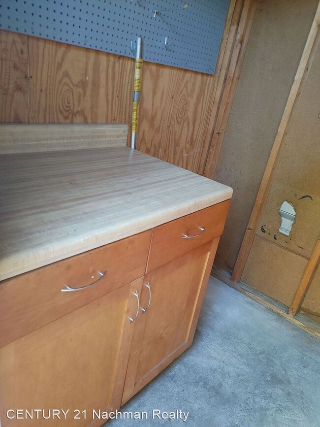 Building Photo - 2 br, 2.5 bath House - 676 Oleander Circle