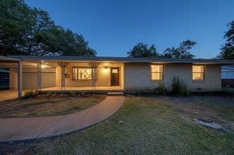 Building Photo - 3516 London Ln
