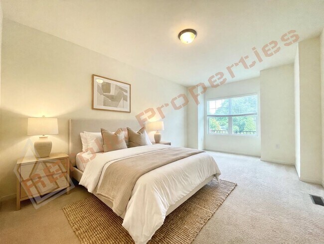 Building Photo - 606 Briarcliff St