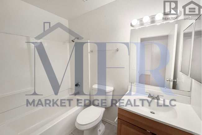 Building Photo - 2Bed/2Bath Townhome at Indian School/67th Ave! $199 MOVE-IN SPECIAL! Ready for Immediate Move-In!