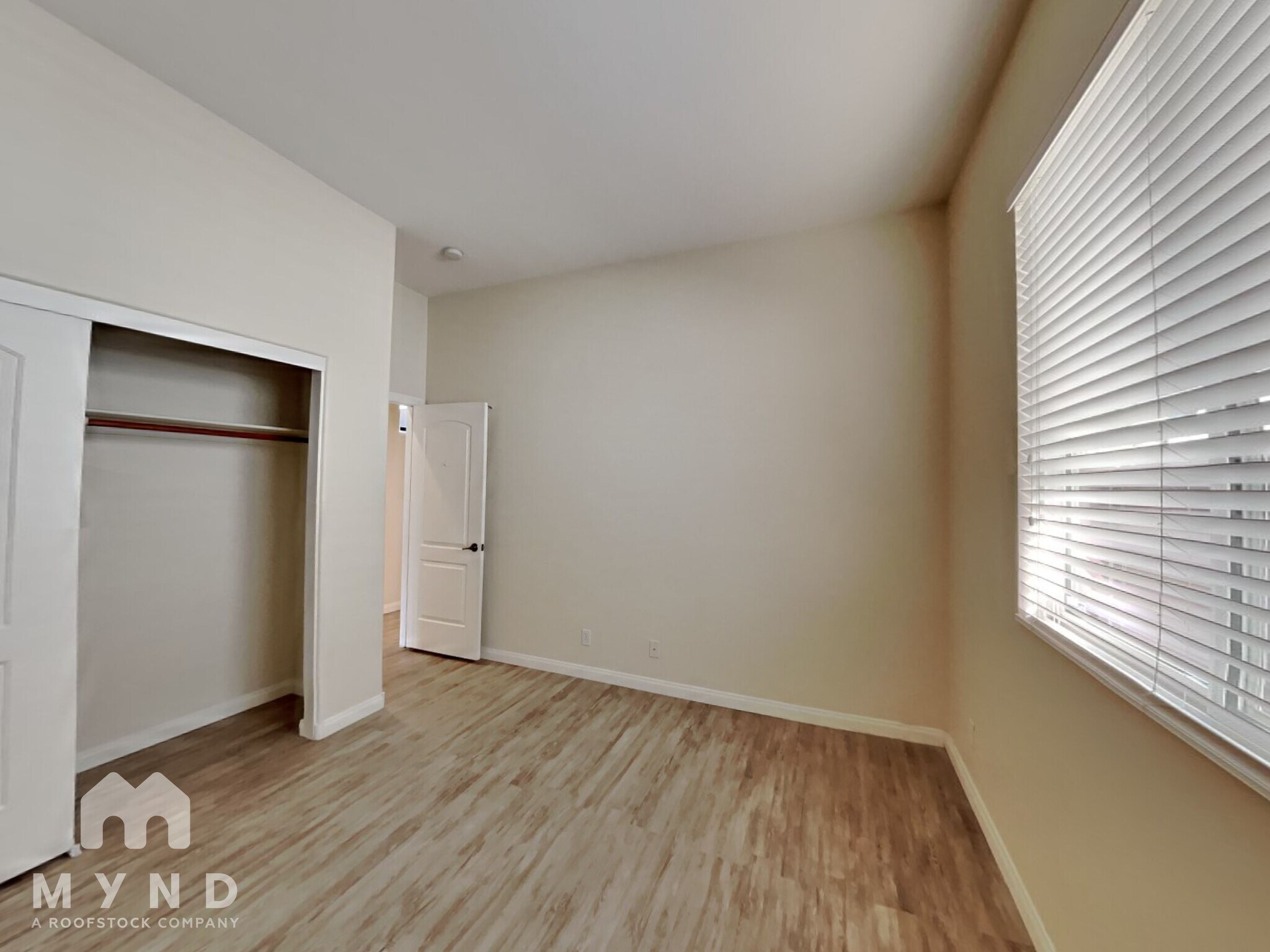 Building Photo - 6524 Greenlet Ave