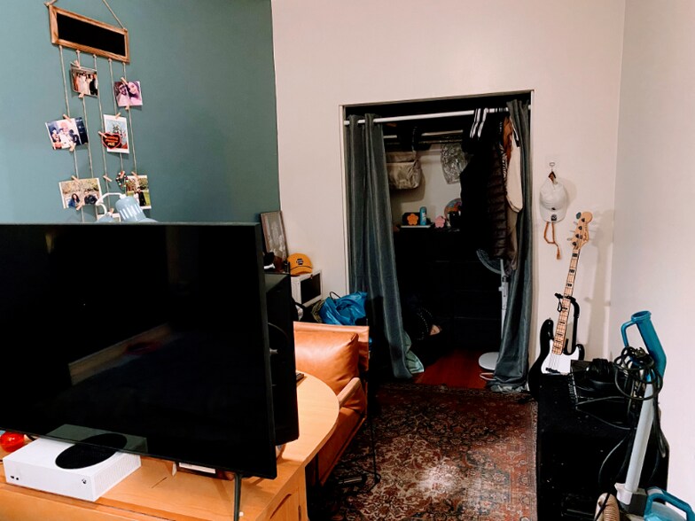 Building Photo - 2906 S Wells St