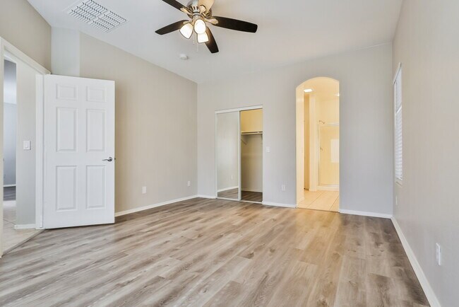 Building Photo - 45129 W Desert Cedars Ln