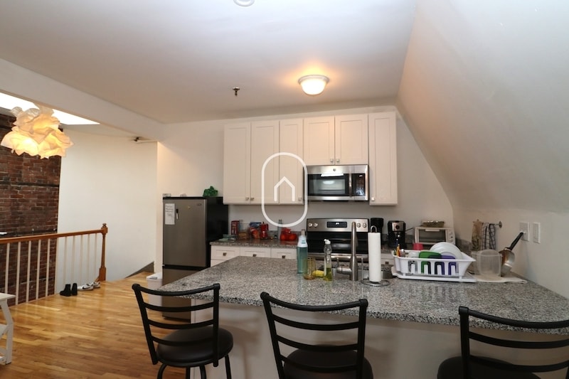 Building Photo - 177 Northampton St