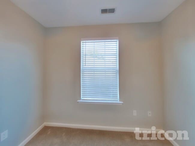 Building Photo - 39 Timber Ln