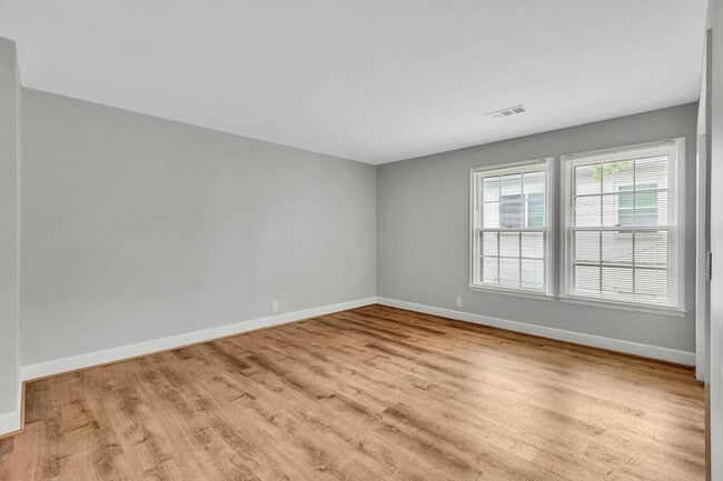 Building Photo - 2135 Acklen Ave