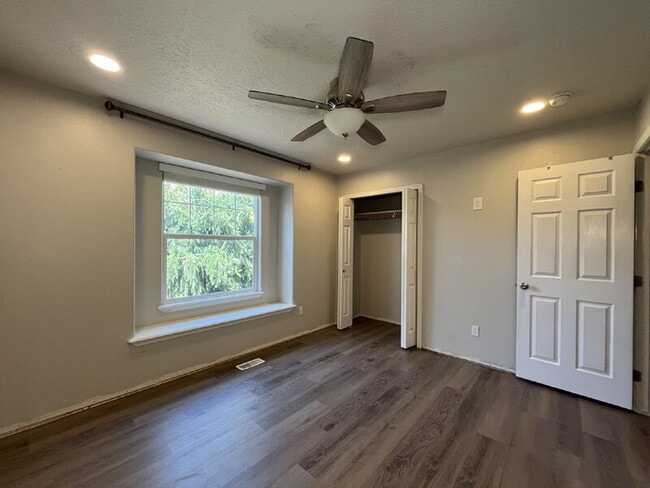 Building Photo - 1754 N Veridian Ave