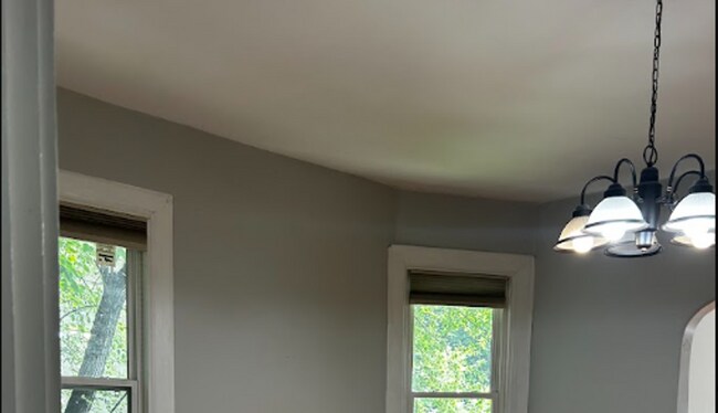 Building Photo - 601 Clay Ave