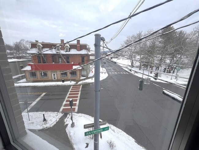 Building Photo - 2 Raymond Ave