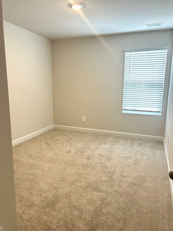 Building Photo - 105 Pleasure Ln