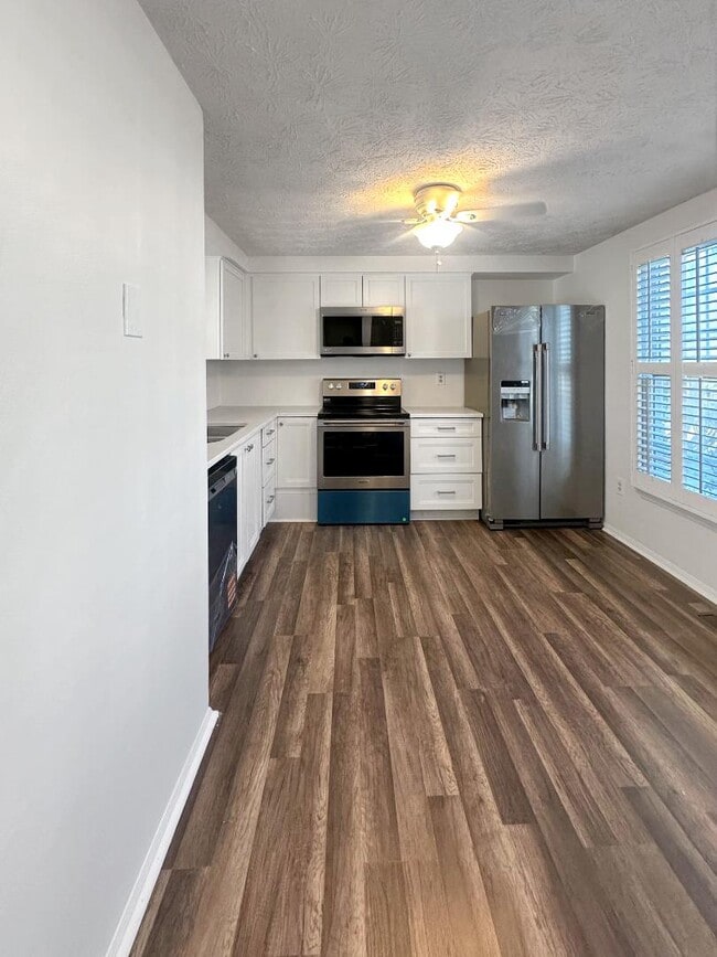 Building Photo - 563 Melissa Ct