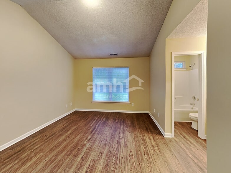 Building Photo - 5405 Orchard Pond Dr