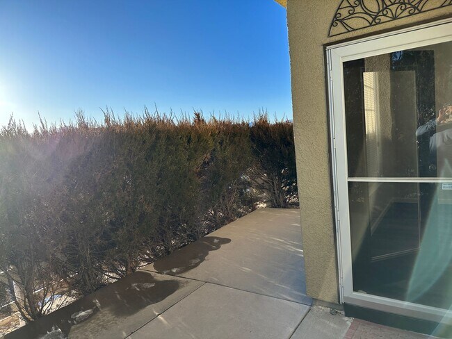 Building Photo - Spacious 3 bedroom townhome near Peterson ...