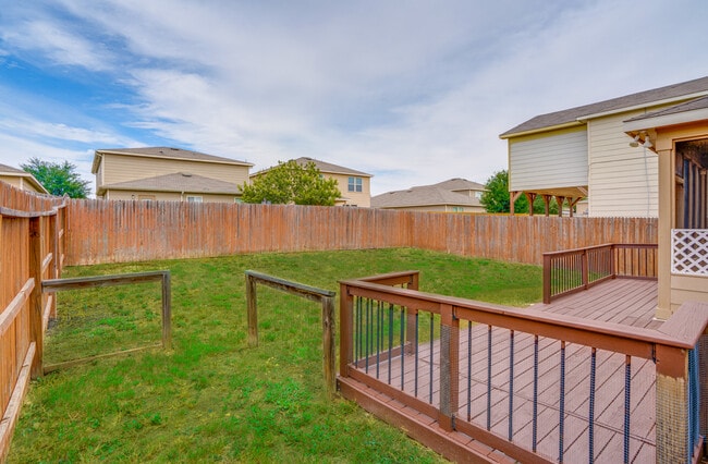 Building Photo - 11905 Fieldcrest Run