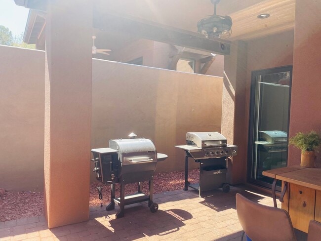 Building Photo - 3835 Portofino Wy