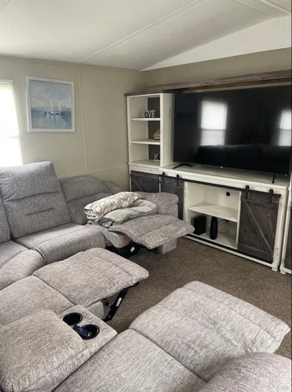 Building Photo - 307 Helen St