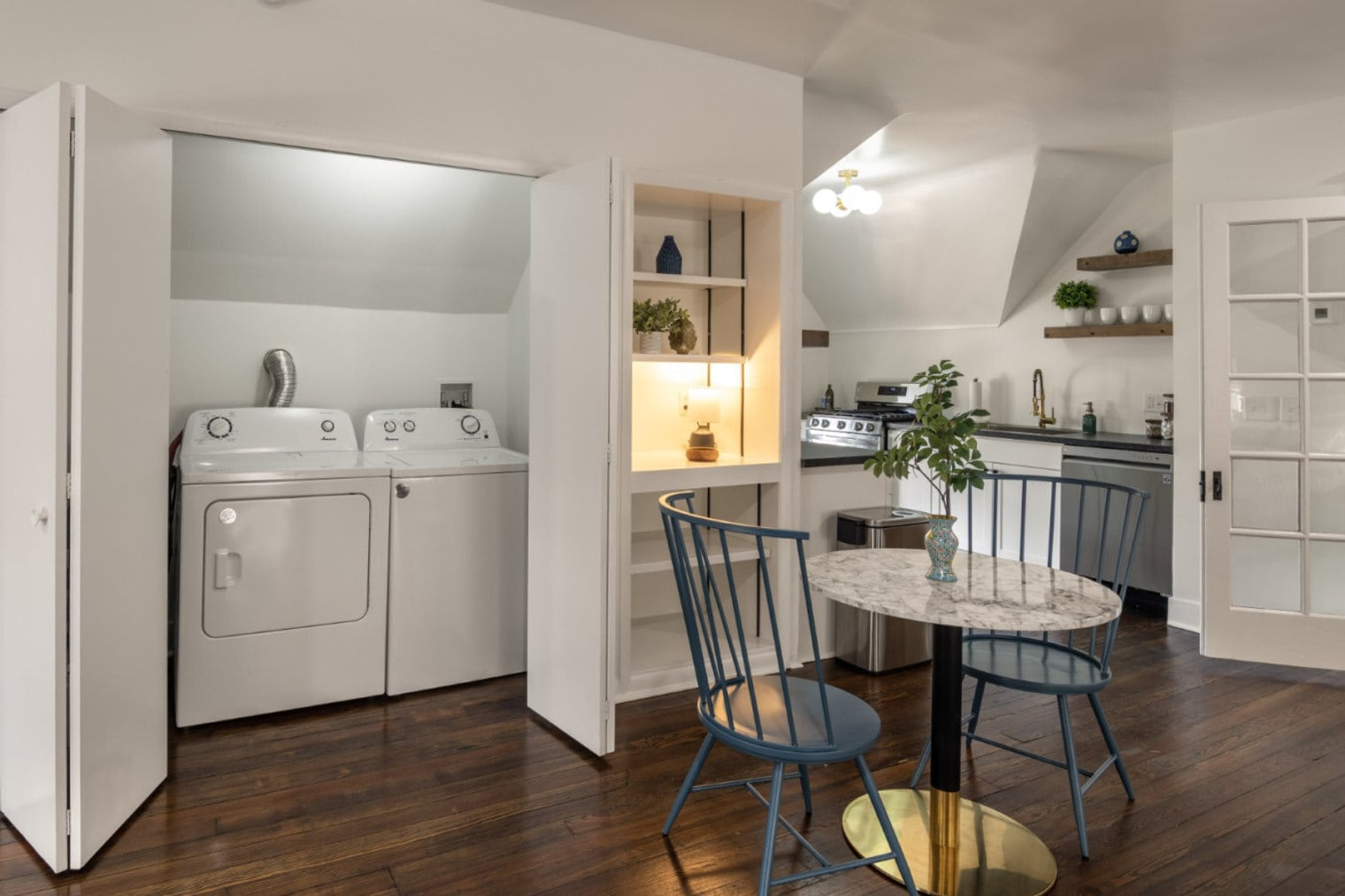 Building Photo - 1382 Burdette Ave