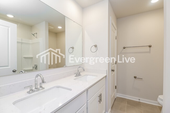 Building Photo - 2433 Appalachian Trl Dr