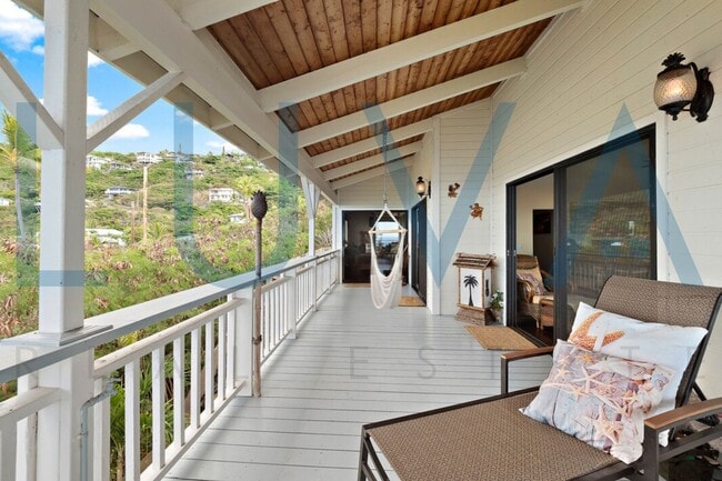 Building Photo - 3Bd 2Ba Furnished Home:  Pet Friendly with Fantastic Ocean Views!