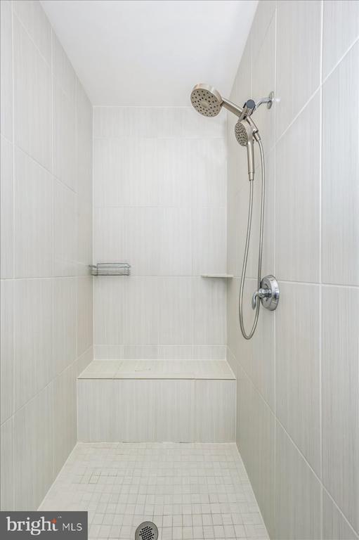 Building Photo - 45366 Daveno Square