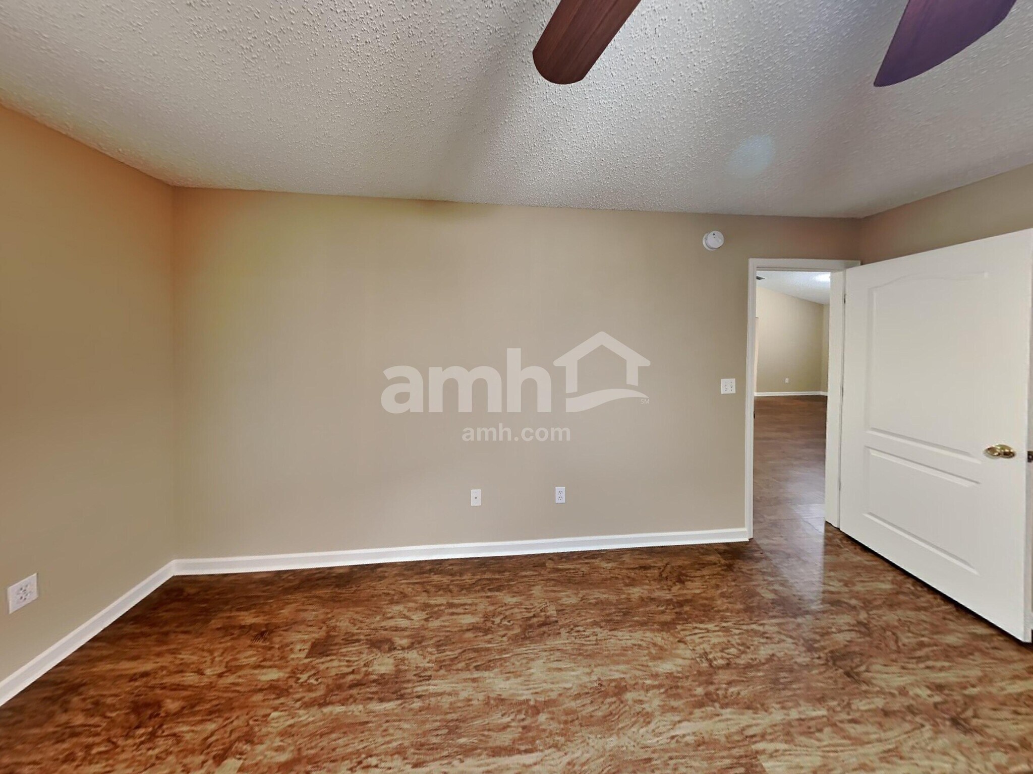 Building Photo - 14028 Crestwick Dr W