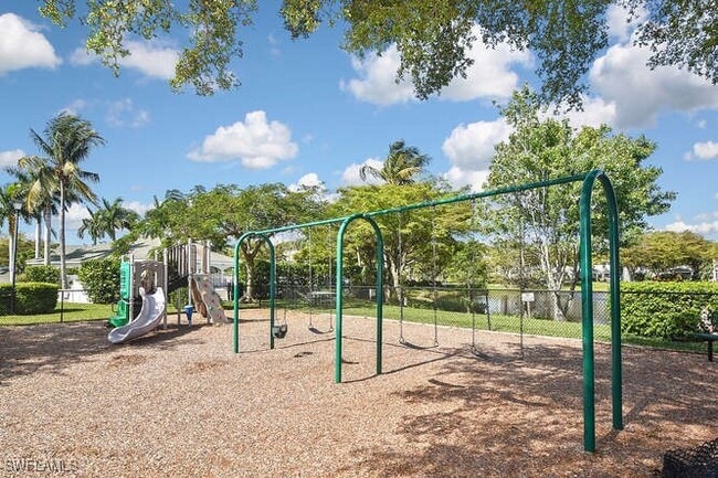 Building Photo - 10100 Poppy Hill Dr