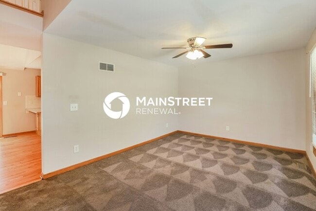 Primary Photo - 4 Bedroom Pet-Friendly Home in Lee's Summi...