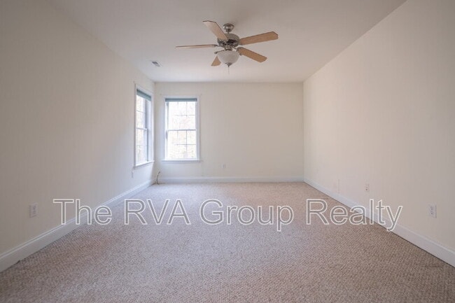 Building Photo - 79 River Run Ln