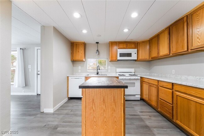 Building Photo - 2847 Mammoth Ct