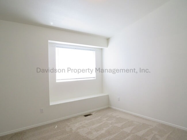 Building Photo - 7860 Antelope Valley Point