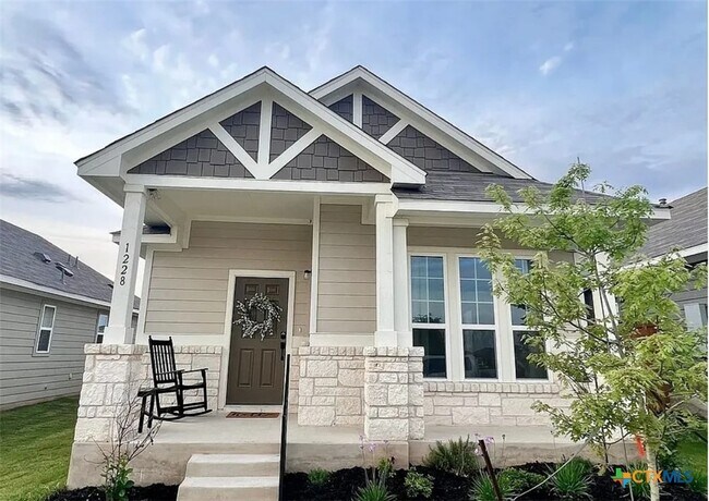 Primary Photo - 1228 Esplanade Pkwy