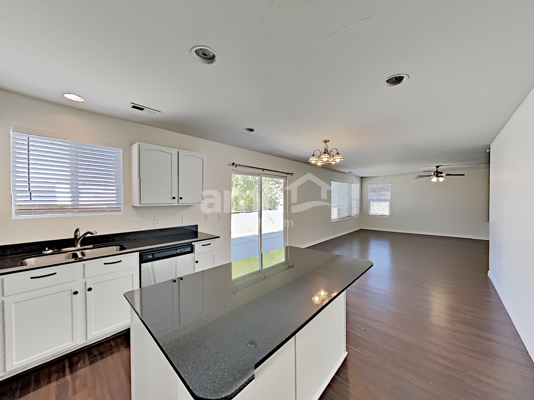 Building Photo - 1830 S 875 E