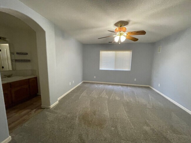 Building Photo - Southeast Visalia home coming soon!