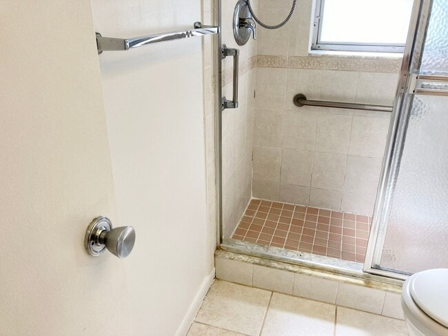 Building Photo - 2 bedroom, 1.5 bath home with carport