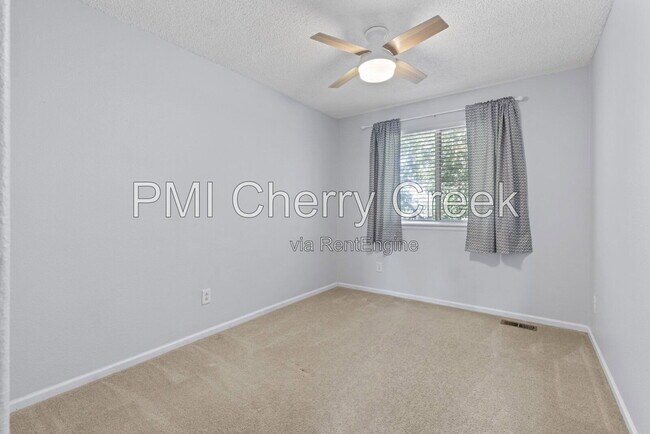 Building Photo - 21494 E Crestline Ln