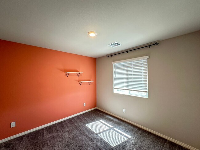 Building Photo - 5370 White Butterfly St