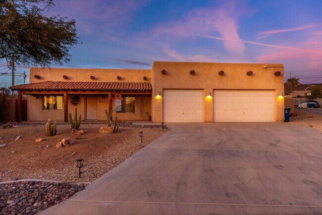 Building Photo - 3921 Aloha Ln