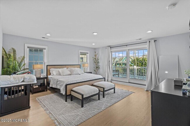 Building Photo - 1613 Ocean Ave