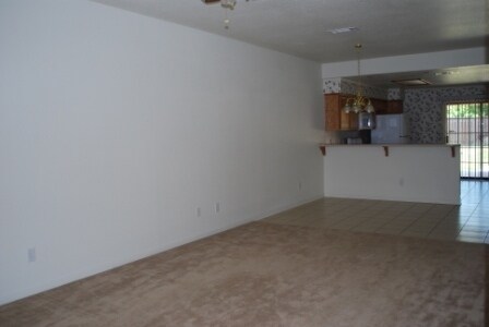 Building Photo - 910 Crymes Ln