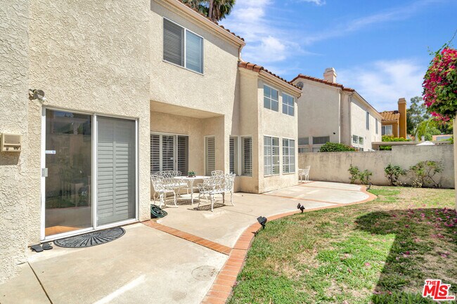 Building Photo - 7435 Bobbyboyar Ave