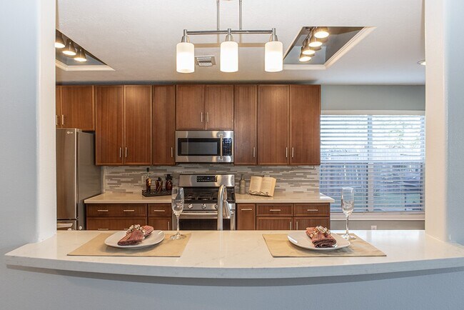 Building Photo - 315 Glade Bridge Ln