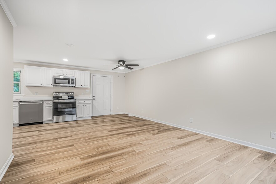 Building Photo - The Ramsey