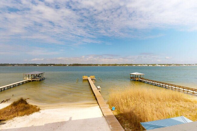 Building Photo - 1988 W Beach Blvd