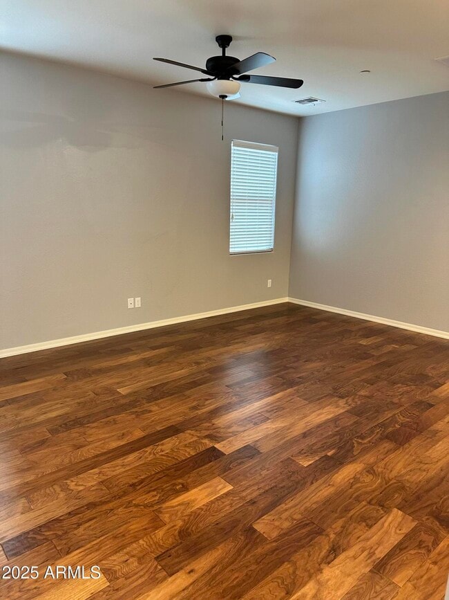 Building Photo - 9213 W Meadow Dr