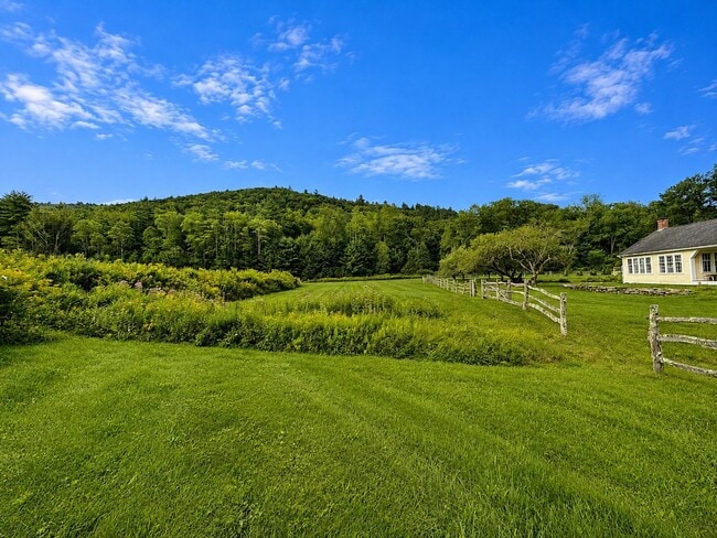 Building Photo - 872 Grassy Brook Rd