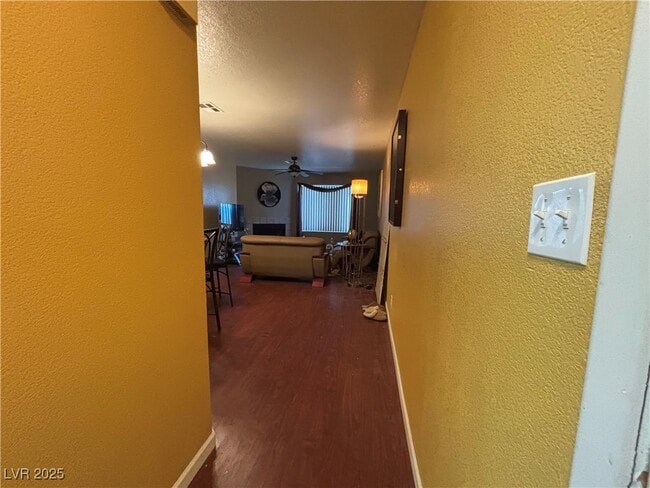 Building Photo - 2068 Mesquite Ln