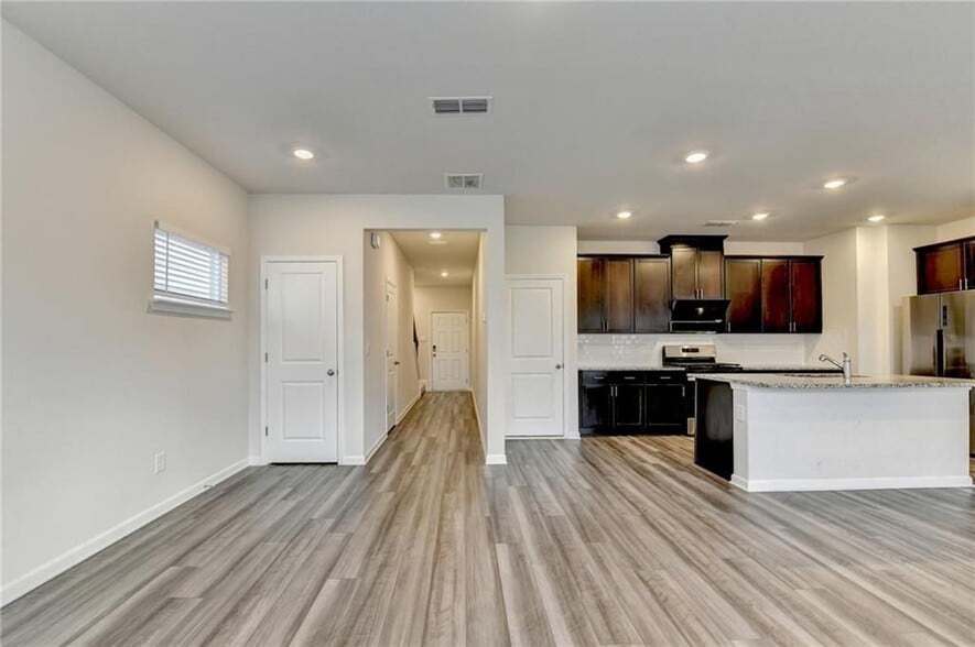 Building Photo - 2214 Whitworth St