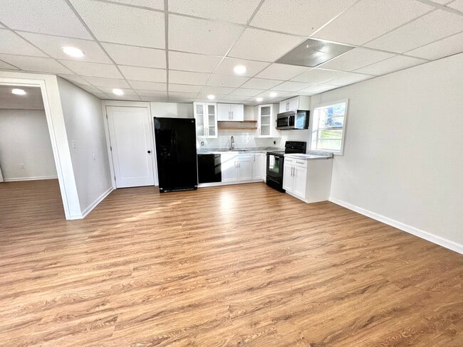 Building Photo - 5254 Byers Rd