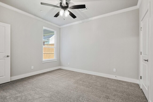 Building Photo - 514 Woodside Trl